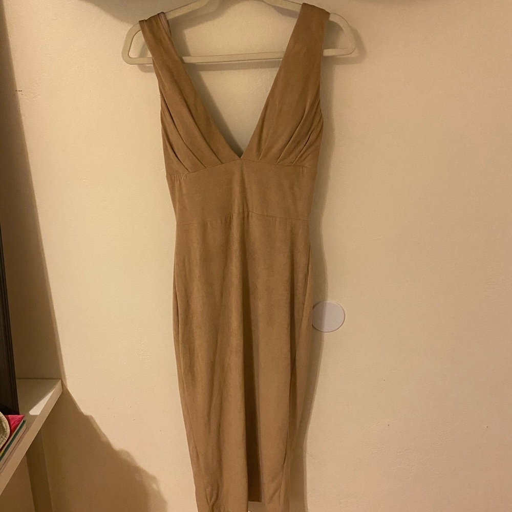 Long tan suede dress body con